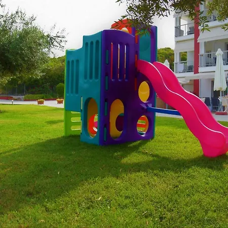 Agrelia Apartmanhotel 4*